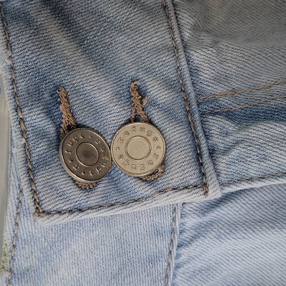 Jeans - Picture 2 of 3